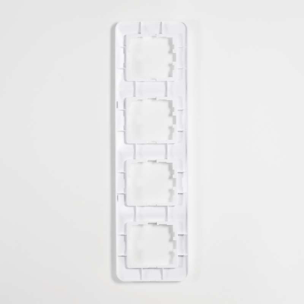 Рамка 4-м Karina Life вертикал. бел. LEZARD 708-0200-154 Рамка 4-м Karina Life вертикал. бел. LEZARD 708-0200-154