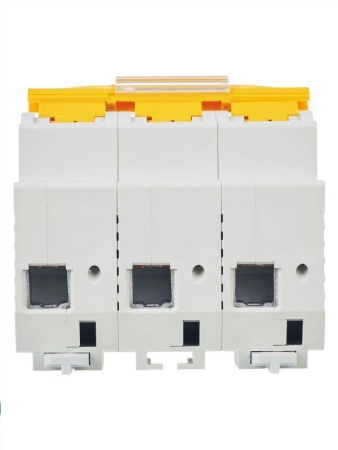 Выключатель автоматический модульный 3п C 25А 10кА ВА47-100 KARAT IEK MVA40-3-025-C Выключатель автоматический модульный 3п C 25А 10кА ВА47-100 KARAT IEK MVA40-3-025-C