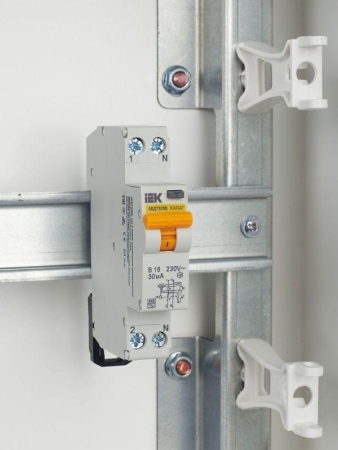 Выключатель автоматический дифференциального тока B 16А 30мА тип A АВДТ32ML KARAT IEK MVD12-1-016-B-030-A