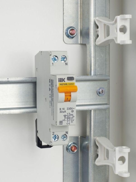 Выключатель автоматический дифференциального тока B 16А 30мА тип A АВДТ32ML KARAT IEK MVD12-1-016-B-030-A