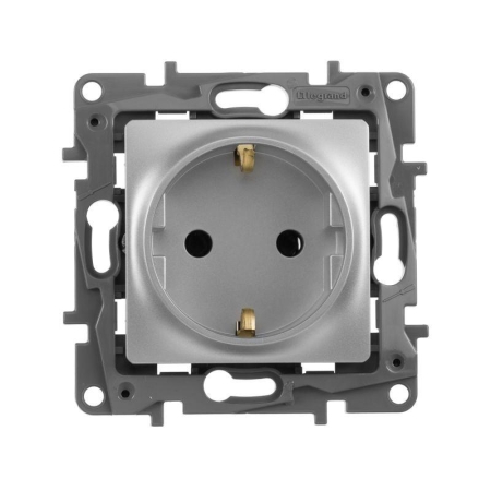 Розетка 1-м СП Etika 16А IP20 250В 2P+E с заземл. немецк. стандарт винтов. клеммы механизм алюм. IEK 672421 Розетка 1-м СП Etika 16А IP20 250В 2P+E с заземл. немецк. стандарт винтов. клеммы механизм алюм. IEK 672421