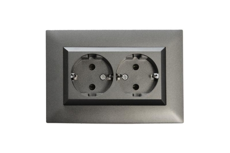 Розетка 2-я Karea RIZZ STAR с заземл. дым. металлик Makel 88050082 Розетка 2-я Karea RIZZ STAR с заземл. дым. металлик Makel 88050082