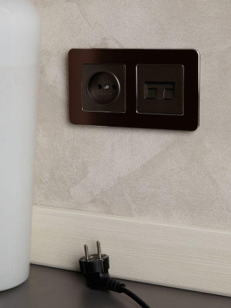 Розетка компьютерная двойн. СП RJ45 кат.6 BRITE РК11-2-БрТБ механизм бронза IEK BR-K20-2-K45 Розетка компьютерная двойн. СП RJ45 кат.6 BRITE РК11-2-БрТБ механизм бронза IEK BR-K20-2-K45