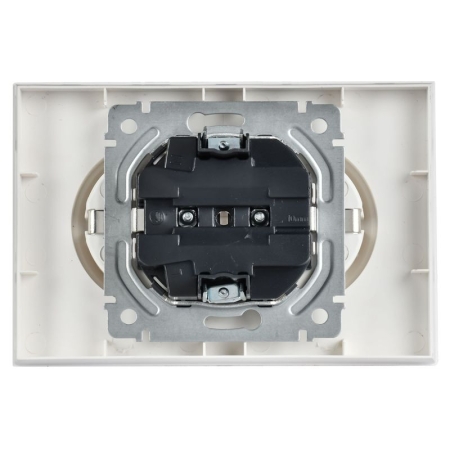 Розетка 2-м СП BRITE РС12-3-БрАБ 16А в сборе с заземл. без защ. шторок арктич. бел. IEK BR-R21-16-K91-F