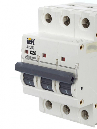 Выключатель автоматический модульный 3п C 20А M10N ARMAT IEK AR-M10N-3-C020 Выключатель автоматический модульный 3п C 20А M10N ARMAT IEK AR-M10N-3-C020