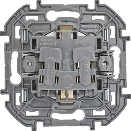 Розетка 1-м СП Inspiria 16А IP20 250В 2P+E немецк. стандарт механизм алюм. IEK 673722 Розетка 1-м СП Inspiria 16А IP20 250В 2P+E немецк. стандарт механизм алюм. IEK 673722