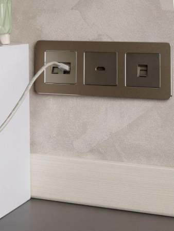 Розетка компьютерная двойн. СП RJ45 кат.6 BRITE РК11-2-БрШ механизм шампань IEK BR-K20-2-K37 Розетка компьютерная двойн. СП RJ45 кат.6 BRITE РК11-2-БрШ механизм шампань IEK BR-K20-2-K37