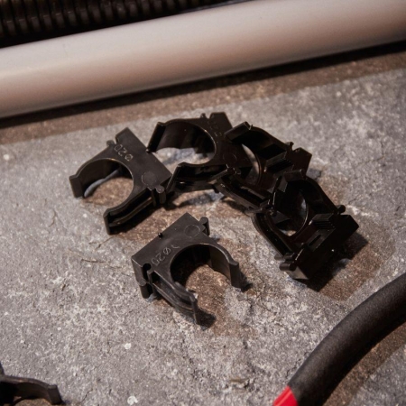 Держатель для труб (клипса) d20мм для монтажного пистолета черн. Rexant 28-0420-2