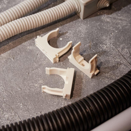 Держатель для труб (клипса) d32мм для монтажного пистолета бел. Rexant 28-0432-3