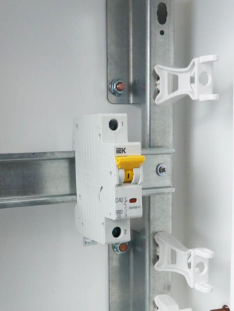 Выключатель автоматический модульный 1п C 40А 6кА ВА47-60M KARAT IEK MVA31-1-040-C