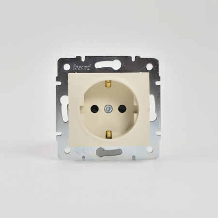 Розетка 1-м СП Karina с заземл. защ. шторки термопласт механизм крем. LEZARD 707-0388-124B Розетка 1-м СП Karina с заземл. защ. шторки термопласт механизм крем. LEZARD 707-0388-124B