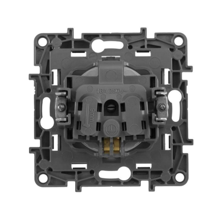 Розетка 1-м СП Etika 16А IP20 250В 2P+E с заземл. немецк. стандарт винтов. клеммы механизм алюм. IEK 672421 Розетка 1-м СП Etika 16А IP20 250В 2P+E с заземл. немецк. стандарт винтов. клеммы механизм алюм. IEK 672421