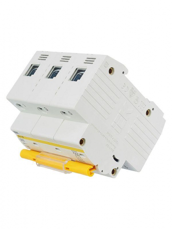 Выключатель автоматический модульный 3п D 63А 10кА ВА47-100 KARAT IEK MVA40-3-063-D Выключатель автоматический модульный 3п D 63А 10кА ВА47-100 KARAT IEK MVA40-3-063-D