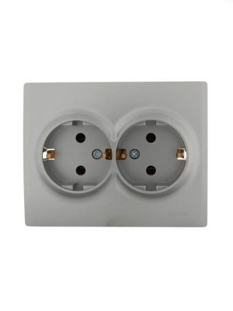 Розетка 2-м СП Karina с заземл. керамика матов. серебр. LEZARD 707-4300-127 Розетка 2-м СП Karina с заземл. керамика матов. серебр. LEZARD 707-4300-127