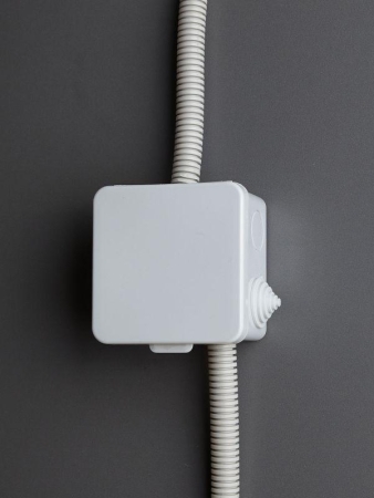 Коробка распаячная ОП 80х80х50 IP54 КМ41238 откид. крышка 7 вводов (7035) IEK UKO31-080-080-050-K03-54