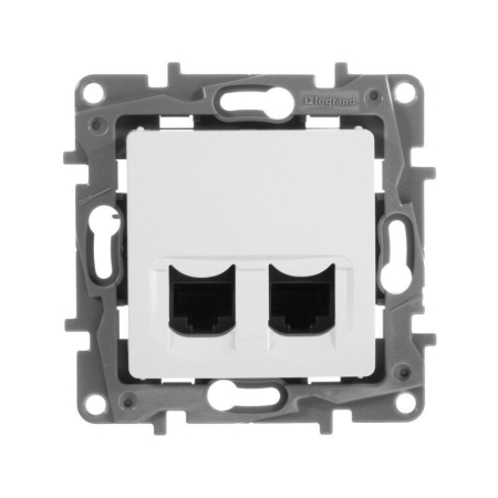 Розетка компьютерная 2-м СП Etika RJ45 кат.5E UTP механизм бел. IEK 672255 Розетка компьютерная 2-м СП Etika RJ45 кат.5E UTP механизм бел. IEK 672255