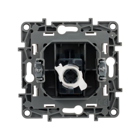 Розетка компьютерная 1-м СП Etika RJ45 кат.5E UTP механизм бел. IEK 672241 Розетка компьютерная 1-м СП Etika RJ45 кат.5E UTP механизм бел. IEK 672241