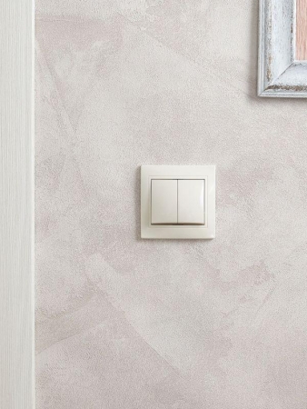 Выключатель 2-кл. СП Кварта 10А IP20 ВС10-2-0-ККм крем. GENERICA EVK20-K33-10-DM