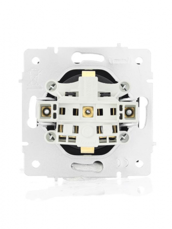 Розетка 1-м СП Vesna с заземл. защ. шторки ПБТ механизм черн. бархат LEZARD 742-4288-124B Розетка 1-м СП Vesna с заземл. защ. шторки ПБТ механизм черн. бархат LEZARD 742-4288-124B