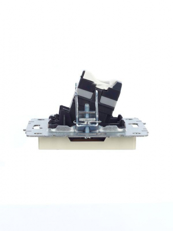 Розетка компьютерная СП RJ45 кат.5E BRITE РК10-БрКр механизм беж. IEK BR-K10-1-K10 Розетка компьютерная СП RJ45 кат.5E BRITE РК10-БрКр механизм беж. IEK BR-K10-1-K10