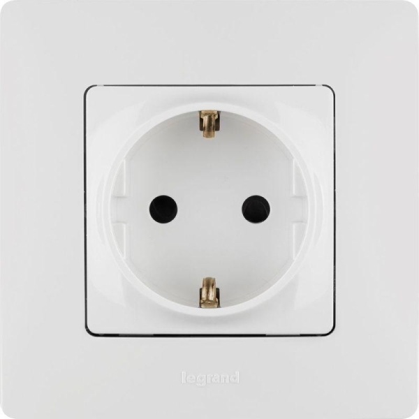 Розетка 1-м СП Etika 16А IP31 250В 2P+E с заземл. защ. шторки немецк. стандарт винтов. клеммы механизм бел. IEK 672222 Розетка 1-м СП Etika 16А IP31 250В 2P+E с заземл. защ. шторки немецк. стандарт винтов. клеммы механизм бел. IEK 672222