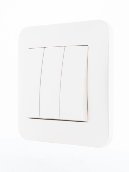 Выключатель 3-кл. 1п СП Karina 10А IP20 механизм жемчуж./бел. перламутр. LEZARD 707-3088-109