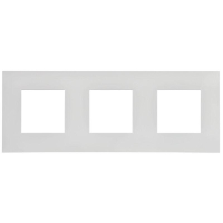 Рамка 3-м SKANDY SK-F03W арктич. бел. IEK SK-M32-K01 Рамка 3-м SKANDY SK-F03W арктич. бел. IEK SK-M32-K01