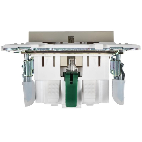 Розетка SKANDY 16А с заземл. защ. шторки безвинт. крепл. SK-R06B беж. IEK SK-R14-16-1-K10