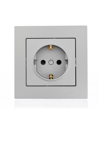 Розетка 1-м СП Vesna с заземл. защ. шторки ПБТ механизм платина LEZARD 742-3588-124B Розетка 1-м СП Vesna с заземл. защ. шторки ПБТ механизм платина LEZARD 742-3588-124B
