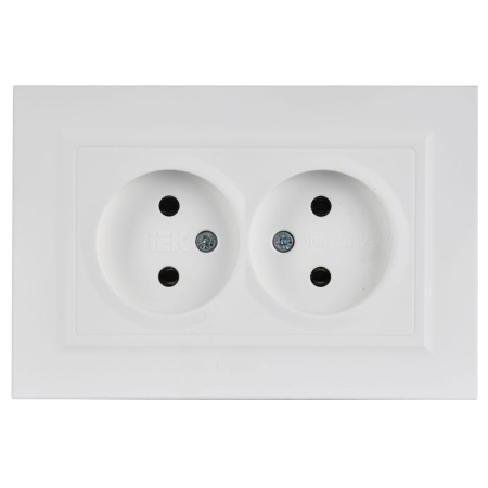 Розетка 2-м СП BRITE РС12-2-БрАБ 10А в сборе без заземл. без защ. шторок арктич. бел. IEK BR-R20-10-K91-F