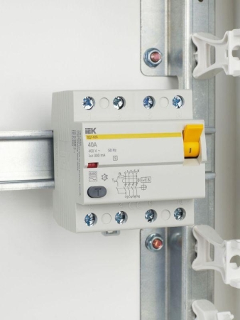 Выключатель дифференциального тока (УЗО) 4п 40А 300мА тип ACS ВД1-63S KARAT IEK MDV12-4-040-300