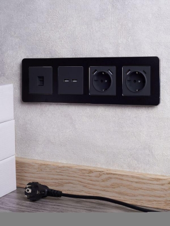 Рамка 4-м BRITE РУ-4-1-Бр метал. черн. RE IEK BR-M42-M-01-K02