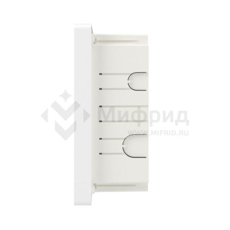 Щиток встраиваемый Фрейм (FRAME) 18мод. с бел. дверцей с 2 шинами PEN на 8 и 10 отверст. бел. DKC F18B1WW