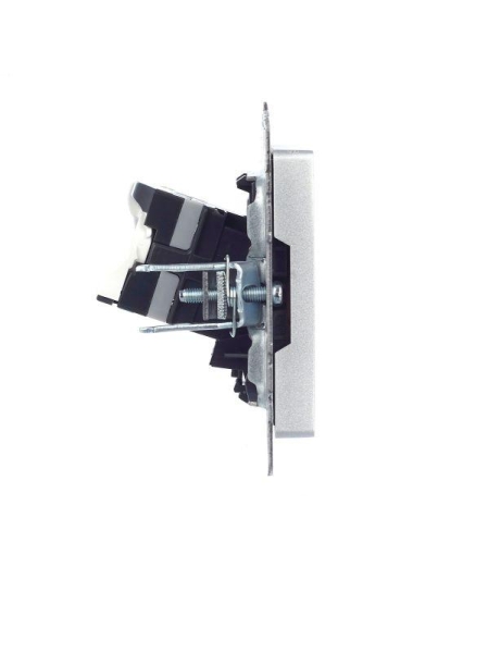 Розетка компьютерная СП RJ45 кат.5E BRITE РК10-БрА механизм алюм. IEK BR-K10-1-K47 Розетка компьютерная СП RJ45 кат.5E BRITE РК10-БрА механизм алюм. IEK BR-K10-1-K47