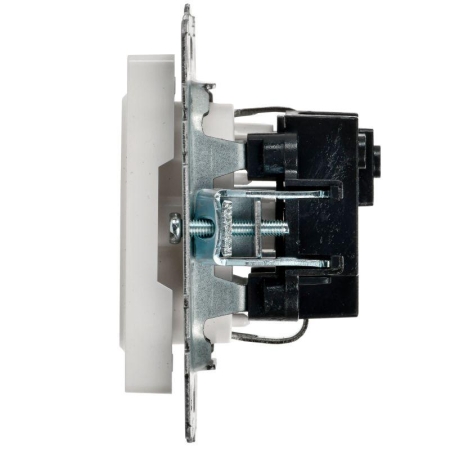 Розетка BRITE РС14-1-0-БрБ 16А с заземл. защ. шторки механизм бел. IEK BR-R14-16-K01 Розетка BRITE РС14-1-0-БрБ 16А с заземл. защ. шторки механизм бел. IEK BR-R14-16-K01