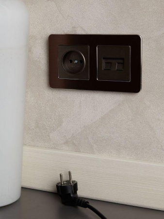 Рамка 2-м BRITE РУ-2-1-Бр метал. коричн. RE AL IEK BR-M22-M-21-K30 Рамка 2-м BRITE РУ-2-1-Бр метал. коричн. RE AL IEK BR-M22-M-21-K30