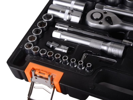 Набор инструментов АВТО 1/2дюйм 1/4дюйм CrV в кейсе 94 предмета Вихрь 73/6/7/7