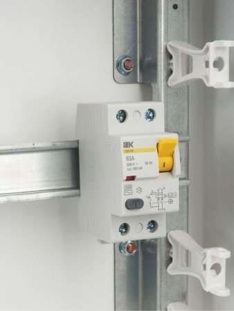 Выключатель дифференциального тока (УЗО) 2п 63А 100мА тип AC ВД1-63 KARAT IEK MDV10-2-063-100