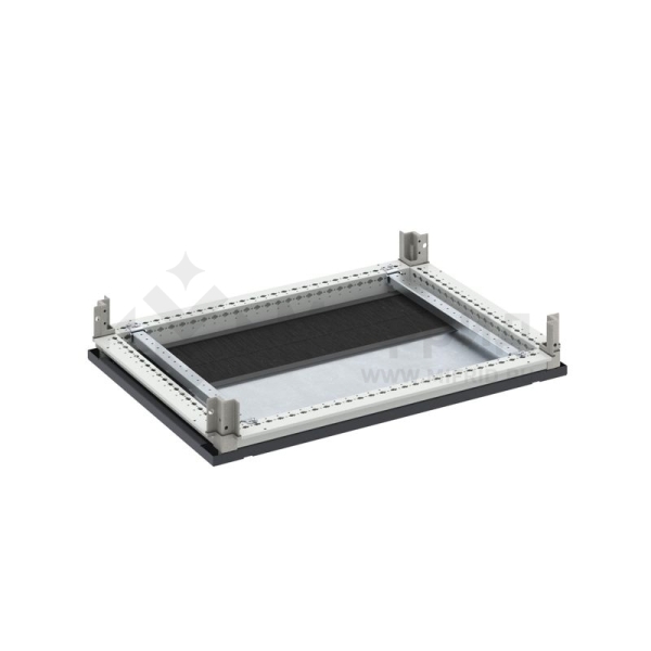 Ввод щеточный для оснований корпусов CQE N Г=300мм (уп.2шт) DKC R5NFSH03