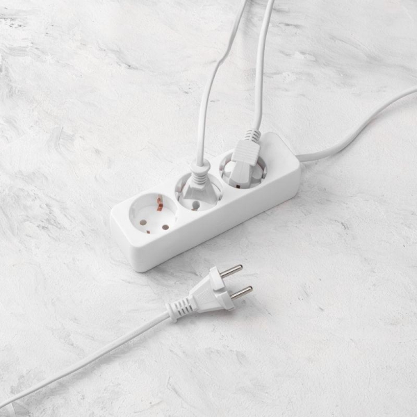 Удлинитель 3х1.5м с заземл. 3х0.75 бел. PROCONNECT 13-4208 Удлинитель 3х1.5м с заземл. 3х0.75 бел. PROCONNECT 13-4208