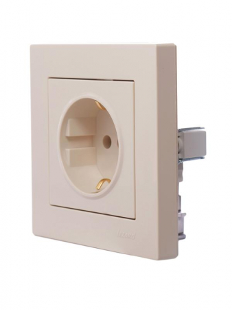 Розетка 1-м СП Vesna с заземл. ПБТ механизм крем. LEZARD 742-0388-122B Розетка 1-м СП Vesna с заземл. ПБТ механизм крем. LEZARD 742-0388-122B