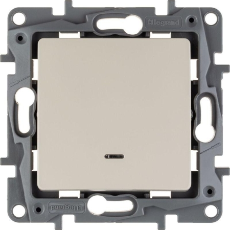 Выключатель 1-кл. СП Etika 10А IP20 250В 10AX с подсветкой/индикацией безвинтов. зажимы механизм сл. кость IEK 672303