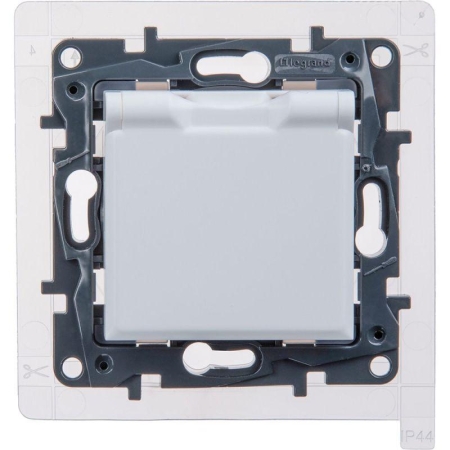 Розетка 1-м Etika 16А IP44 250В с заземл. защ. шторки с крышкой безвинтов. зажимы бел. IEK 672226 Розетка 1-м Etika 16А IP44 250В с заземл. защ. шторки с крышкой безвинтов. зажимы бел. IEK 672226