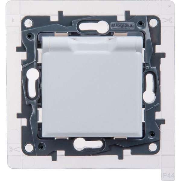 Розетка 1-м Etika 16А IP44 250В с заземл. защ. шторки с крышкой безвинтов. зажимы бел. IEK 672226 Розетка 1-м Etika 16А IP44 250В с заземл. защ. шторки с крышкой безвинтов. зажимы бел. IEK 672226