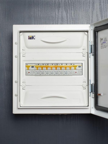 Выключатель автоматический дифференциального тока C 25А 30мА АВДТ32МL KARAT IEK MVD12-1-025-C-030