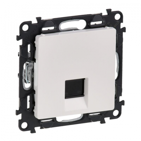 Розетка компьютерная 1-м Valena Life RJ45 кат.5E UTP с лицев. панелью механизм бел. Leg 753440 Розетка компьютерная 1-м Valena Life RJ45 кат.5E UTP с лицев. панелью механизм бел. Leg 753440