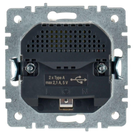 Розетка BRITE РЮш10-1-БрБ 16А с USB A+A 2.1А с заземл. защ. шторки механизм бел. IEK BR-R14-16-U21-D21-K01