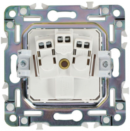 Розетка SKANDY 16А с заземл. без защ. шторок SK-R05W арктич. бел. IEK SK-R11-16-K01