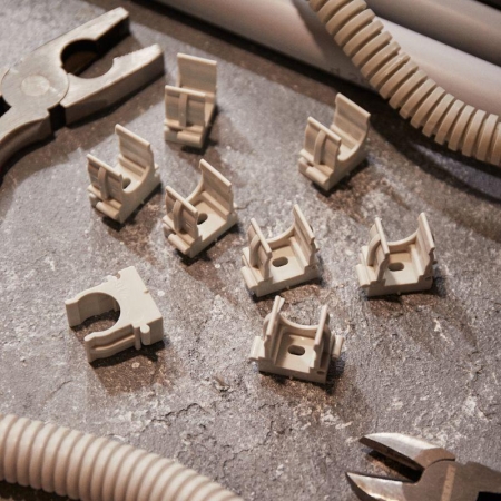 Держатель для труб (клипса) d16мм для монтажного пистолета сер. Rexant 28-0416-1